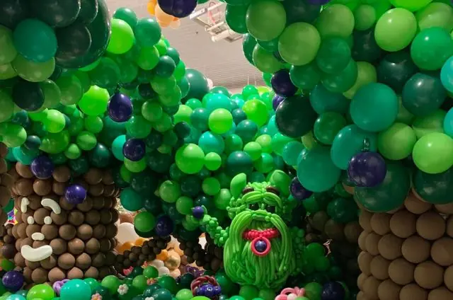 Themed Balloon Arch Ideas